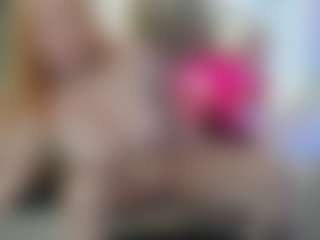 Live cam show with Classy4uuuu - Horney on Milfs Live