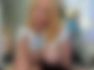 Classy4uuuu MILF webcam performer live streaming