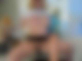 Classy4uuuu's Live Sex Cam Show