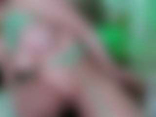 Classy4uuuu's Live Sex Cam Show