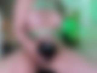 Classy4uuuu's Live Sex Cam Show