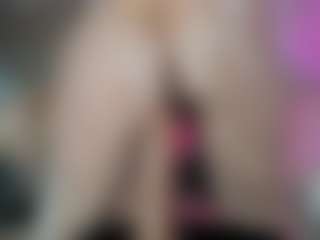 Classy4uuuu's Live Sex Cam Show