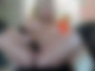 Classy4uuuu's Live Sex Cam Show