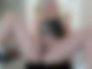 Classy4uuuu's Live Sex Cam Show