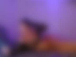 Live cam show with Sicily Deluxe - Small Tits on Lustler