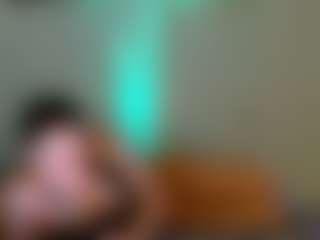 Sicily Deluxe's Live Sex Cam Show