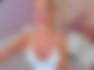 AwwElla's Live Sex Cam Show