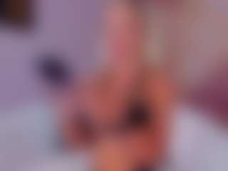AwwElla's Live Sex Cam Show