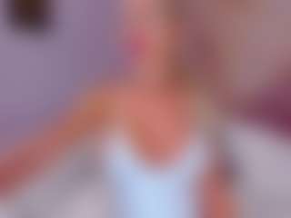 AwwElla's Live Sex Cam Show