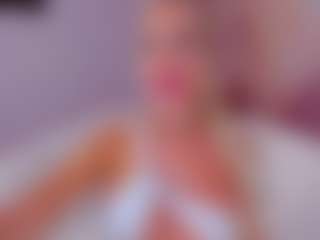 AwwElla's Live Sex Cam Show