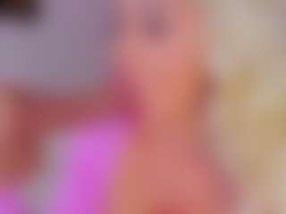 Live cam show with AwwElla - Thong on Fling VIP Chat