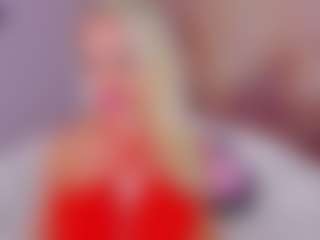 Live cam show with AwwElla - Shaved Pussy on SpankPalCams