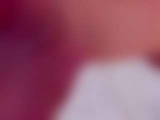 Live cam show with AwwElla - Teen (18+) on livesuperchat.net