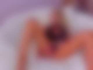 AwwElla's Live Sex Cam Show