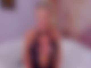 AwwElla's Live Sex Cam Show