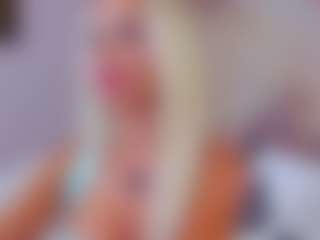 Live cam show with AwwElla - Big Ass on madthumbs