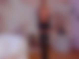 Live cam show with AwwElla - Big Ass Big Tits on StripNow