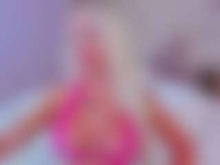 Live cam show with AwwElla - Asshole on Camiplay Live