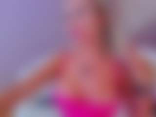 Live cam show with AwwElla - Squirt Blonde Hair on Lustler