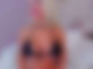 Live cam show with AwwElla - Squirt White on sexylive.show | romania