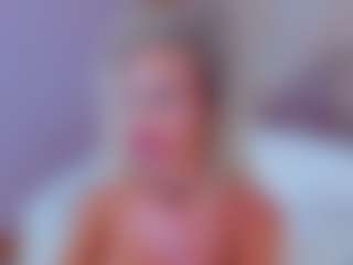 Live cam show with AwwElla - Strip on xxxlivecams.org