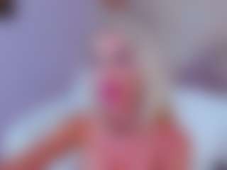 Live cam show with AwwElla - Amateur Lovense on Uber Horny
