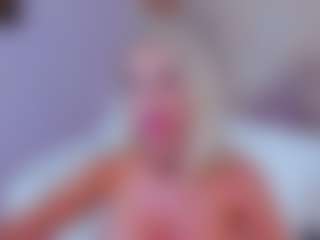 Live cam show with AwwElla - Squirt Teen (18+) on Dolls Live