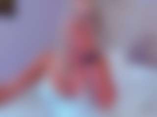 AwwElla's Live Sex Cam Show