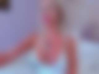 Live cam show with AwwElla - Dildo on CamClone