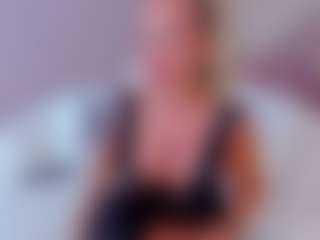 AwwElla's Live Sex Cam Show