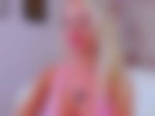 Live cam show with AwwElla - Skinny on SpankPalCams