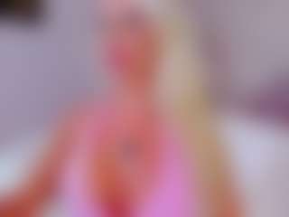 Live cam show with AwwElla - Drinking on Camsoda