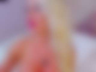 Live cam show with AwwElla - HD on liverealitysex.com