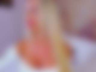 Live cam show with AwwElla - Squirt Teen (18+) on TeamSkeetLive