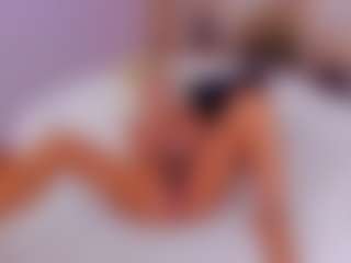 Live cam show with AwwElla - Dildo Or Vibrator on Camsoda