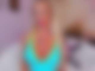 Live cam show with AwwElla - Lovense Teen (18+) on Mixed Magazine Live