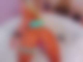 Live cam show with AwwElla - Blonde Hair Petite on Camsoda