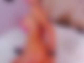 Live cam show with AwwElla - Spank Blonde Hair on alttransgirls