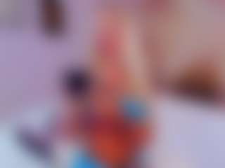 Live cam show with AwwElla - Blue Eyes on Camsoda