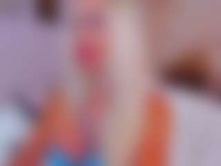 Live cam show with AwwElla - Oil on Camsoda