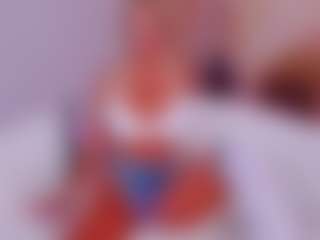 Live cam show with AwwElla - Deepthroat on Camsoda