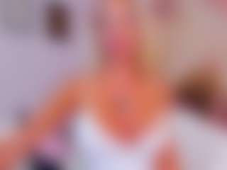 Live cam show with AwwElla - Young Adult on Camsoda