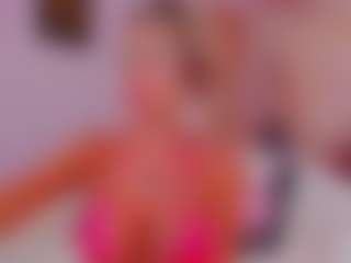 Live cam show with AwwElla - Blonde Hair HD on Camsoda