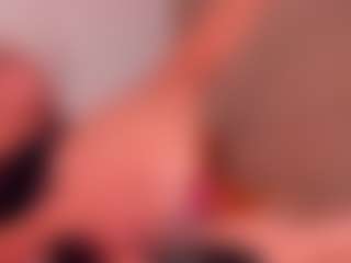 kikievega's Live Sex Cam Show
