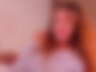 Live cam show with kikievega - Belly on Camsoda