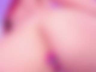 Live cam show with Ely - Striptease on googirlz
