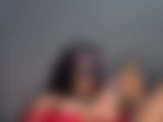 Live cam show with Kitty - Gag on StripNow