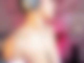 Live cam show with CAROLINA - Milk on Uber Horny
