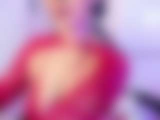 Live cam show with CAROLINA - Big Nipples on Camsoda