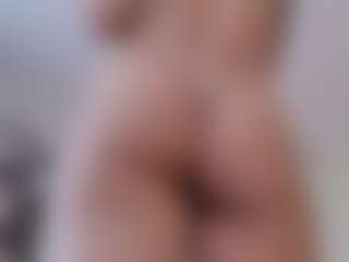 Lenna's Live Sex Cam Show